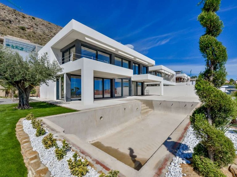 Villa for Sale in Finestrat, Alicante 9