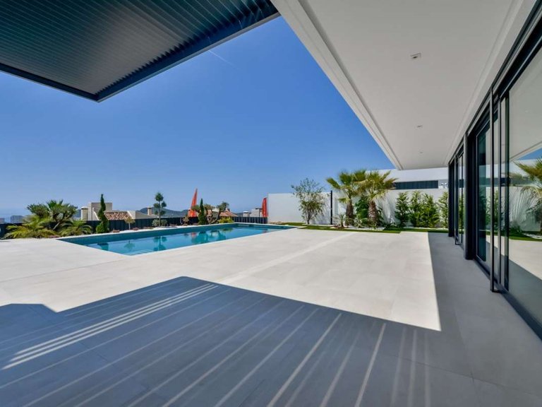 Villa for Sale in Finestrat, Alicante 10
