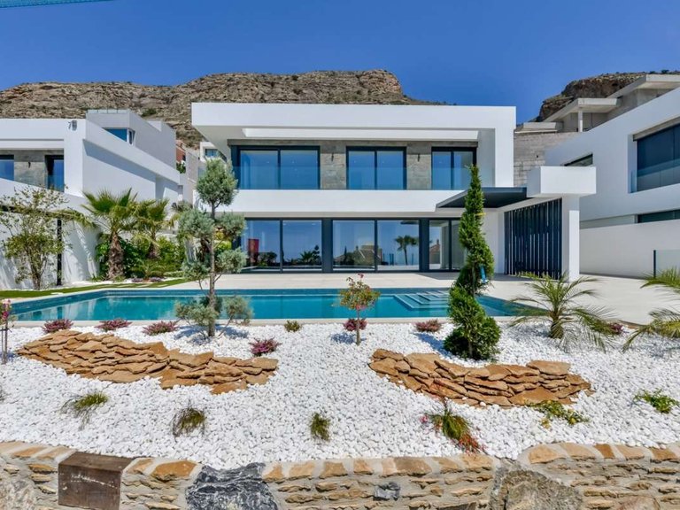 Villa for Sale in Finestrat, Alicante 18