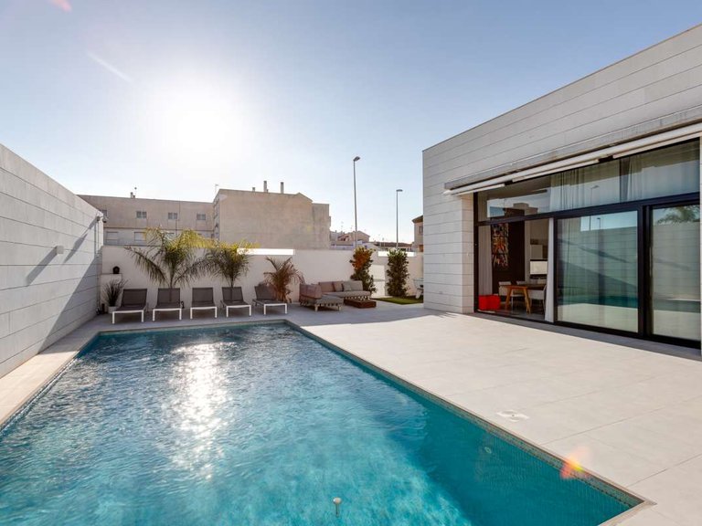 Town House for Sale in Pilar De La Horadada, Alicante 4