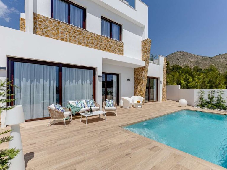Town House for Sale in Finestrat, Alicante 3