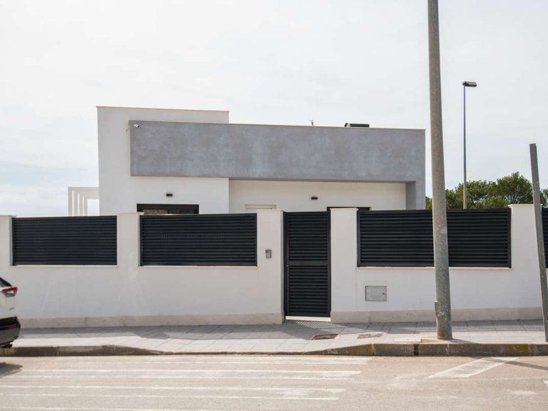 Villa for Sale in Pinar De Campoverde, Alicante 6