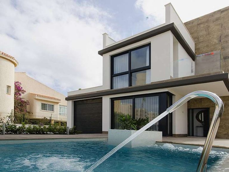 Villa for Sale in Orihuela Costa, Alicante 4