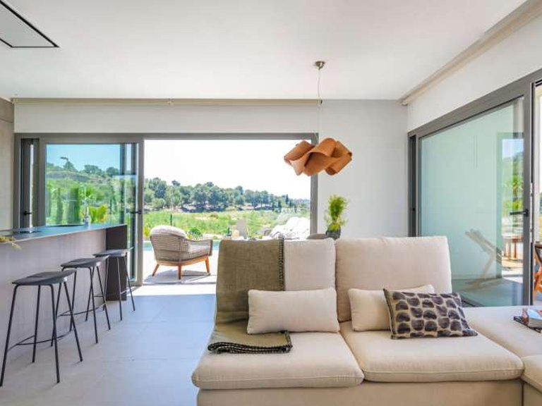 Villa for Sale in Las Colinas Golf And Country Club, Alicante 40