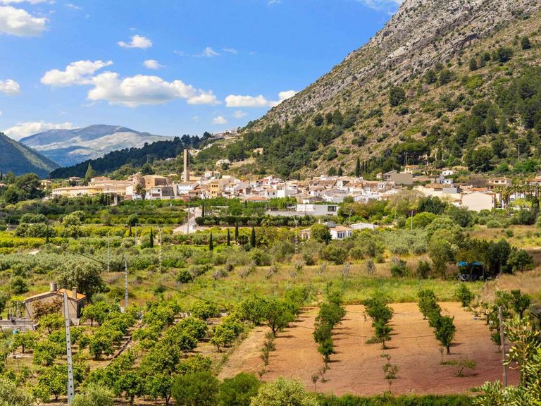 Villa for Sale in Inland Murla, Alicante 13