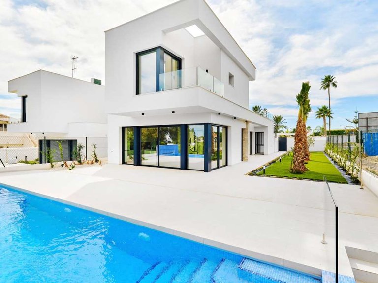 Villa for Sale in Orihuela Costa, Alicante 14