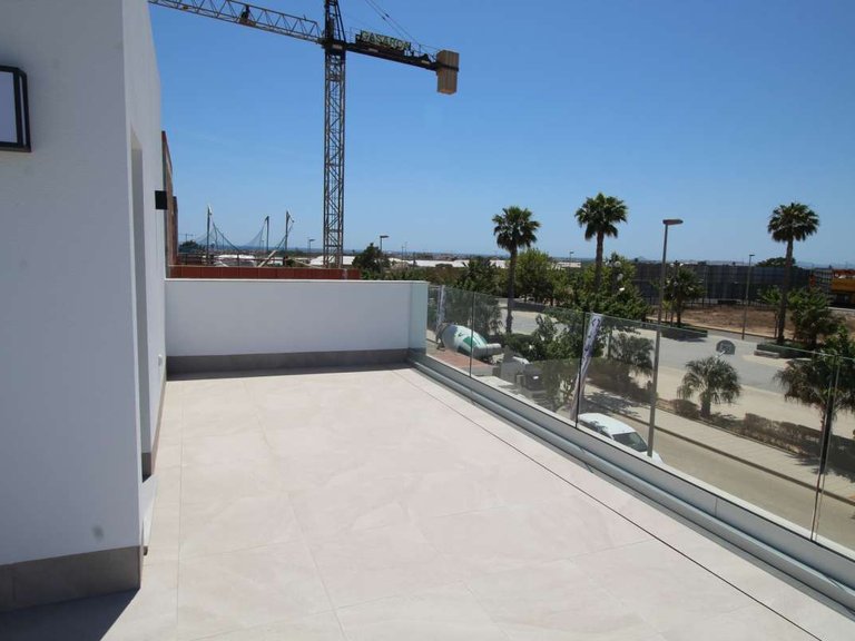 Villa for Sale in Pilar De La Horadada, Alicante 1