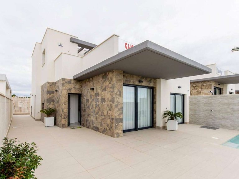Villa for Sale in Orihuela Costa, Alicante 8