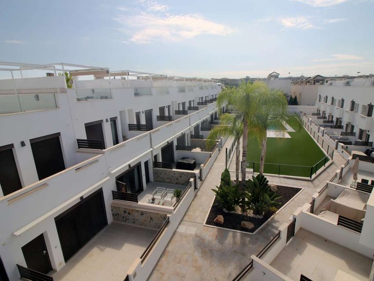 Villa for Sale in Pilar De La Horadada, Alicante 8