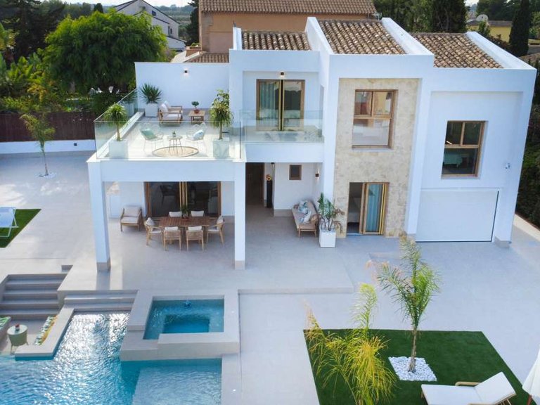 Villa for Sale in Orihuela Costa, Alicante 6