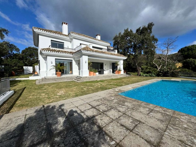 Villa for Sale in San Roque, Cadiz 8