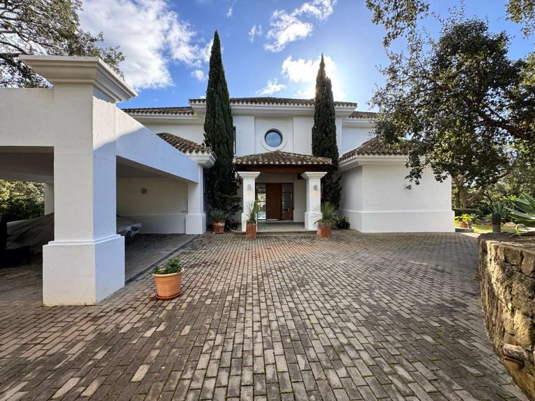 Villa for Sale in San Roque, Cadiz 9