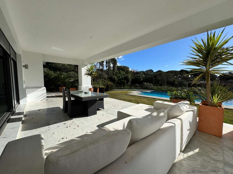 Villa for Sale in San Roque, Cadiz 11