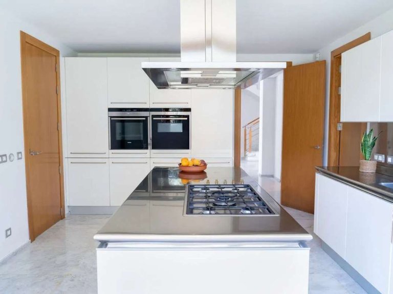 Villa for Sale in San Roque, Cadiz 15