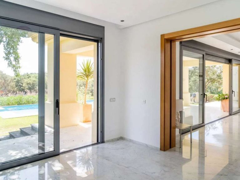 Villa for Sale in San Roque, Cadiz 18