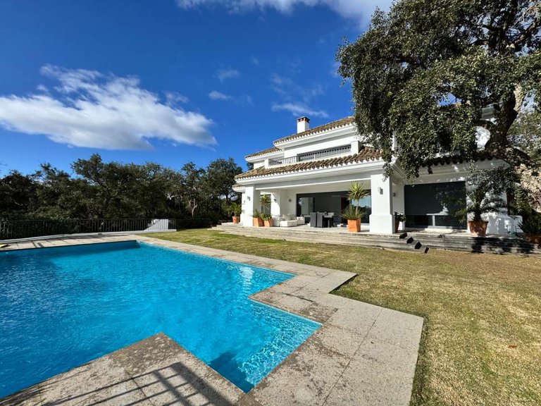 Villa for Sale in San Roque, Cadiz 2