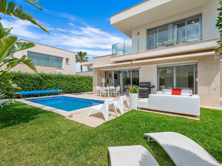 Villa for Sale in Vistabella Golf, Alicante 4