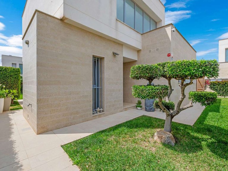Villa for Sale in Vistabella Golf, Alicante 6