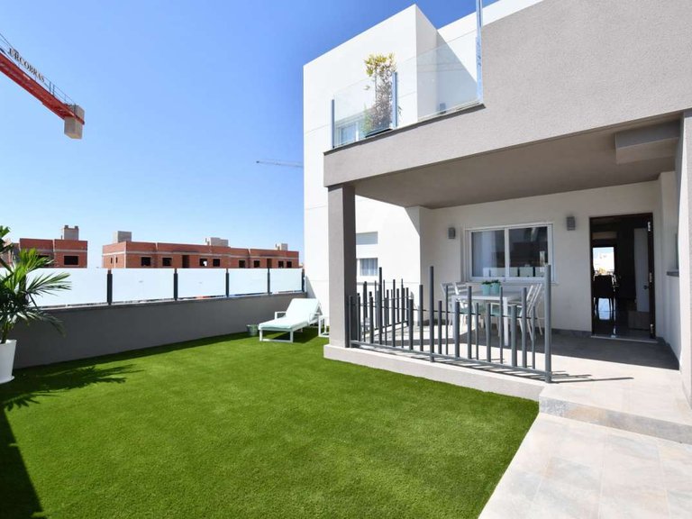 Villa for Sale in San Miguel De Salinas, Alicante 28