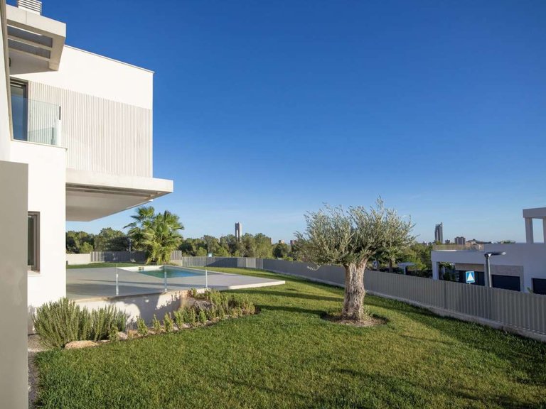 Town House for Sale in Finestrat, Alicante 1