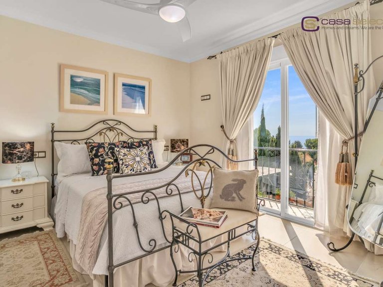 Villa for Sale in Frigiliana, Malaga 12