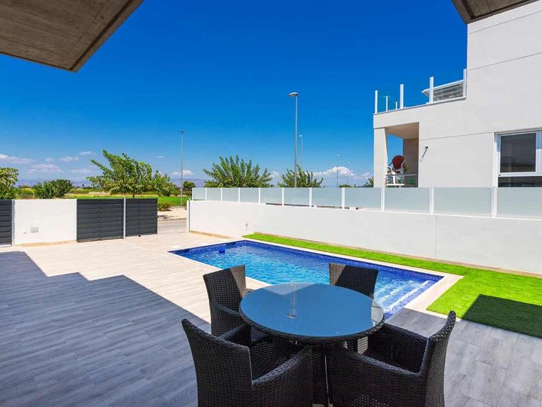 Town House for Sale in Daya Nueva, Alicante 4