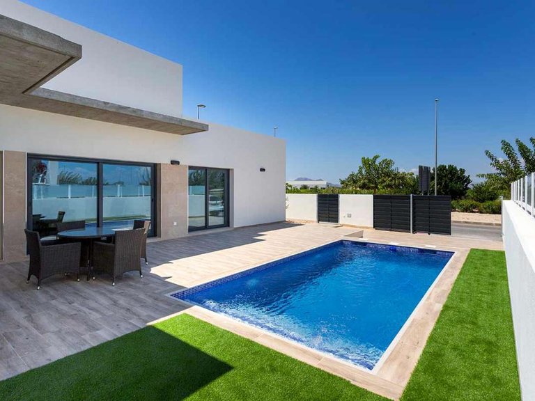 Town House for Sale in Daya Nueva, Alicante 5