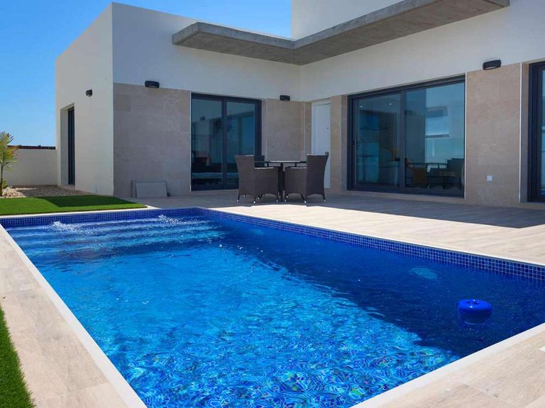 Town House for Sale in Daya Nueva, Alicante 1