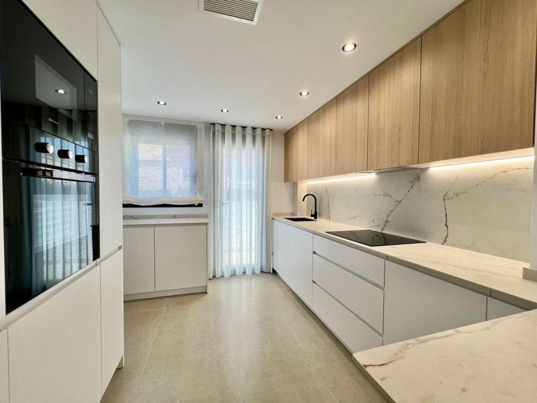 Town House for Sale in Benferri, Alicante 28