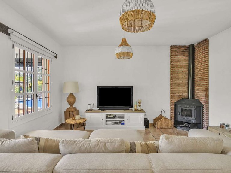 Villa for Sale in Torrox Road, Malaga 6