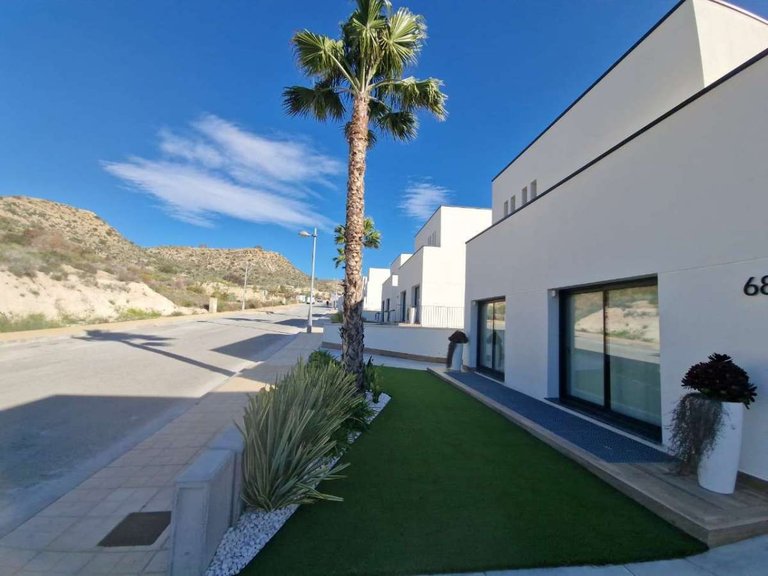 Villa for Sale in Font Del Llop, Alicante 35