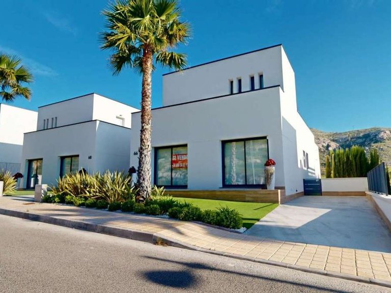 Villa for Sale in Font Del Llop, Alicante 3