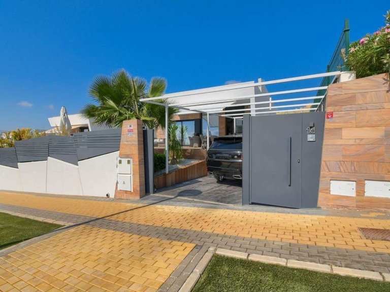 Villa for Sale in Finestrat, Alicante 8