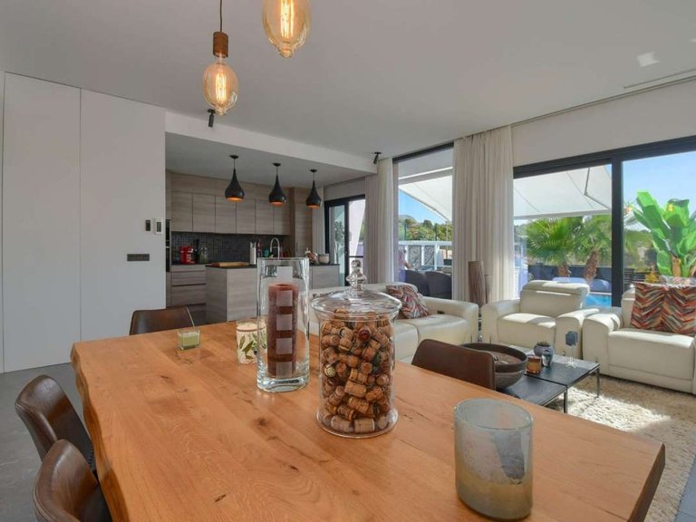 Villa for Sale in Finestrat, Alicante 11
