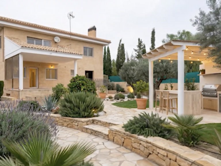 Villa for Sale in Muchavista, Alicante 1