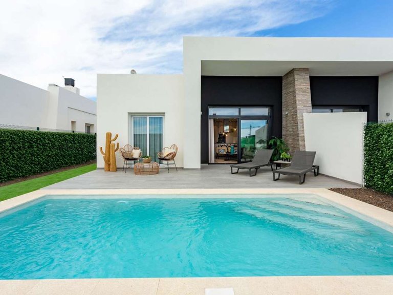 Town House for Sale in La Finca Golf, Alicante 1