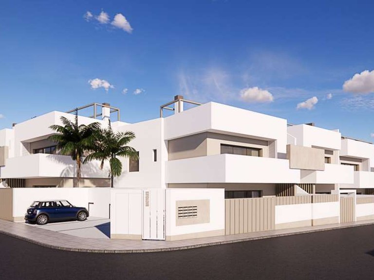 Villa for Sale in Pilar De La Horadada, Alicante 1