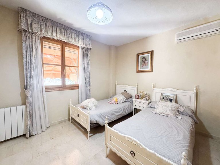 Villa for Sale in Mutxamel, Alicante 25