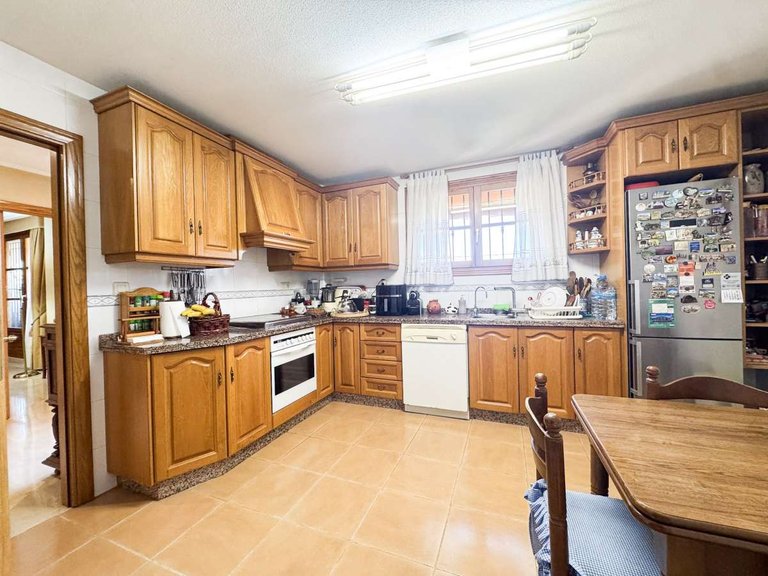 Villa for Sale in Mutxamel, Alicante 8