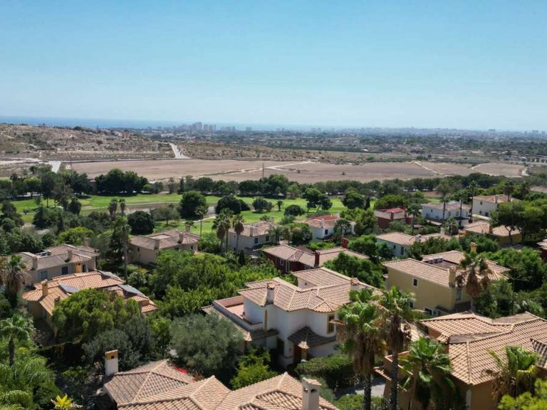 Villa for Sale in Mutxamel, Alicante 38
