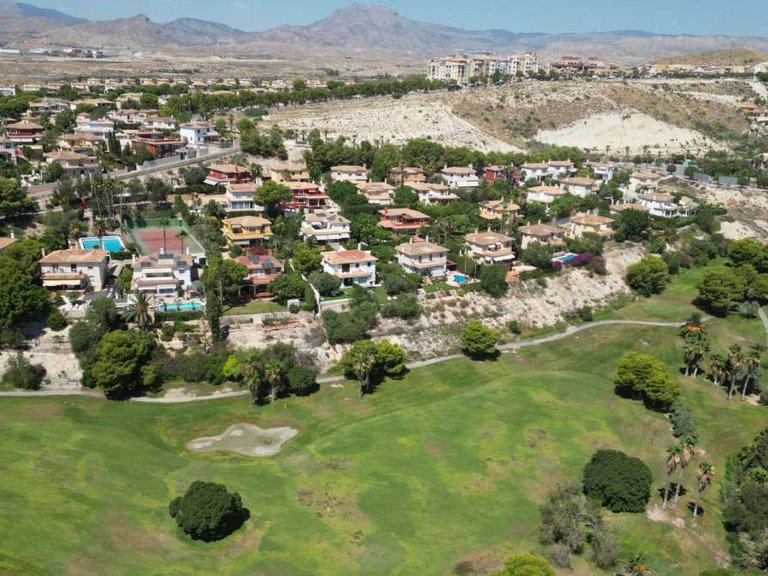 Villa for Sale in Mutxamel, Alicante 39