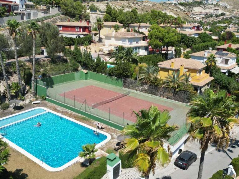 Villa for Sale in Mutxamel, Alicante 35