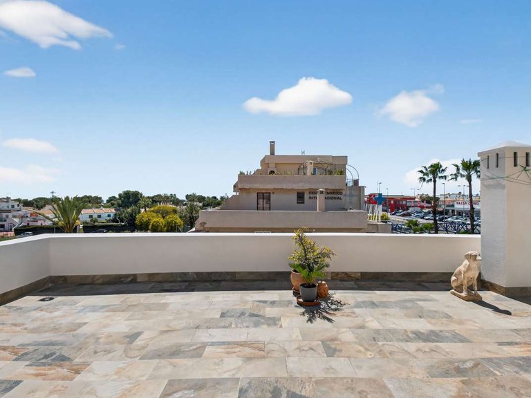 Apartment for Sale in Punta Prima, Alicante 11
