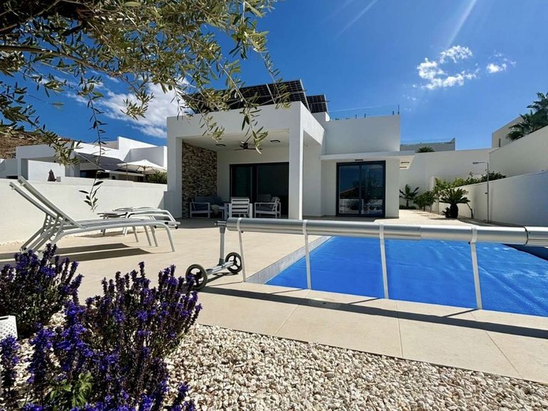 Town House for Sale in Benijófar, Alicante 1