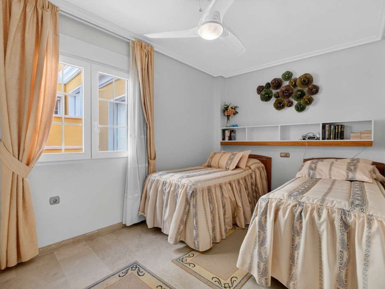 Apartment for Sale in Costa Blanca Cabo Roig, Alicante 28