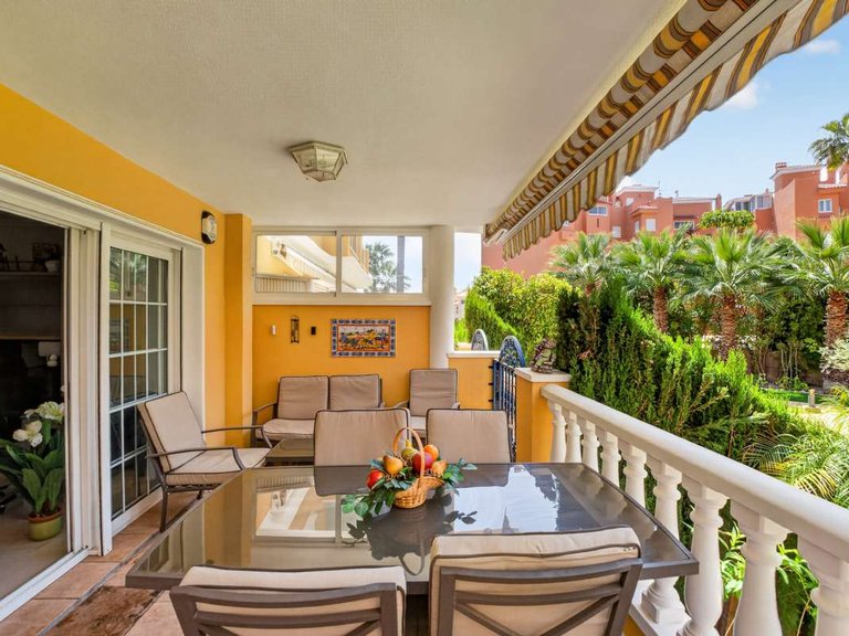 Apartment for Sale in Costa Blanca Cabo Roig, Alicante 2