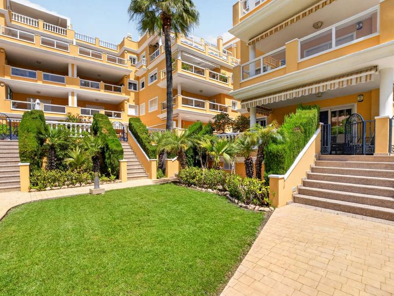 Apartment for Sale in Costa Blanca Cabo Roig, Alicante 4