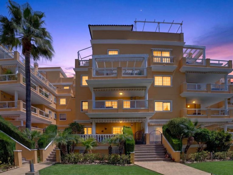 Apartment for Sale in Costa Blanca Cabo Roig, Alicante 22