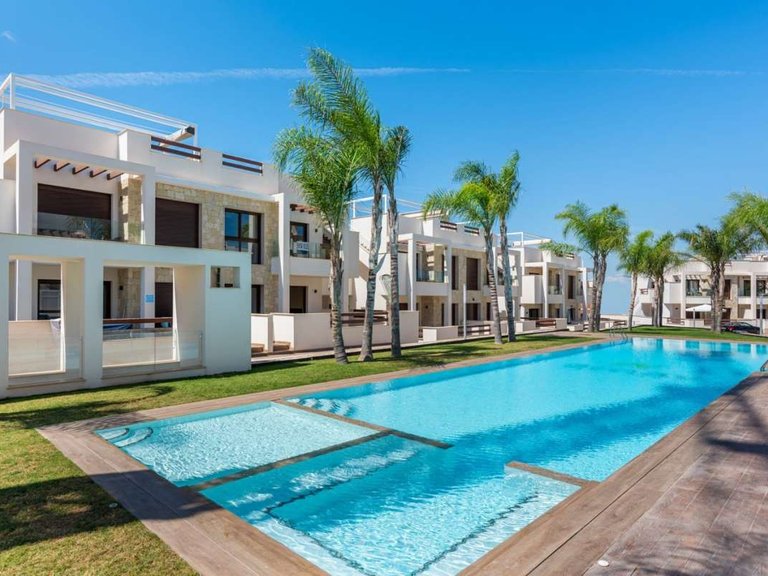 Villa for Sale in Torrevieja, Alicante 1