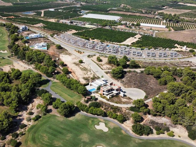 Villa for Sale in Pilar De La Horadada, Alicante 4